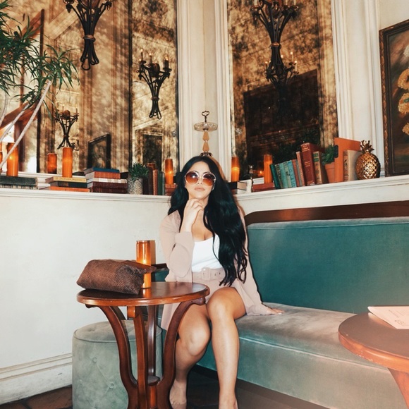 Mia B - Picture 11 of 16